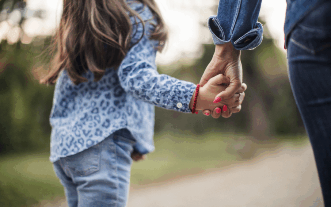 Baja autoestima infantil: señales silenciosas que los padres deben aprender a ver